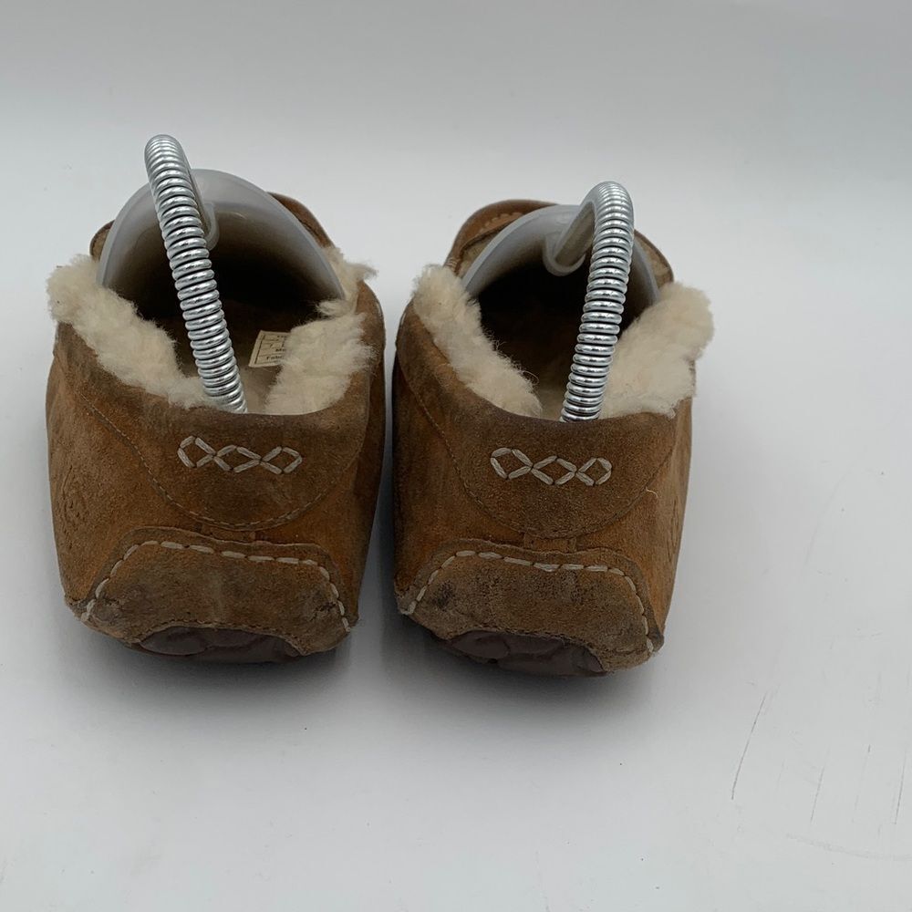 UGG Tan Suede Moccasin Slippers woman’s size 7 - Picture 10 of 13